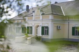 Szent Gaál Kastély