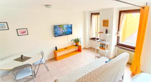 CENTRALiSSiMO & STRATEGiCO -Duomo Castello Stazione MuSe-