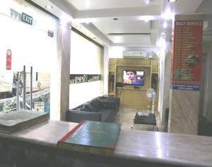 Hotel Seven Seas At opposite New Delhi Railway Station