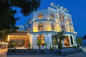 Nhật Tín Hotel