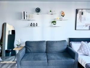 Modern and Slick Condo in Venice near Makati and BGC