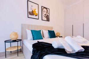 Hubix Suites - Casa del Mar C2