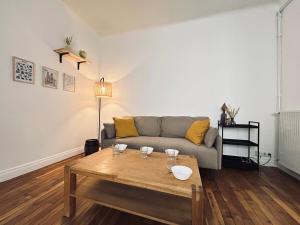 Jadart T3 avec balcon au pied de la cathédrale