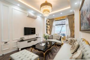 Old Quarter Luxury Suites-Elevator-Bathtub-Free Laundry