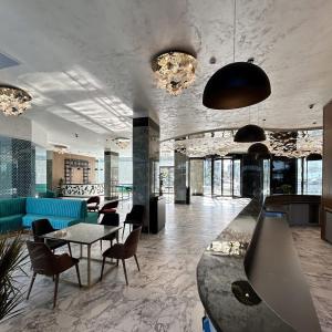 WHITE TITANIC LUXURY Sea View & Studios