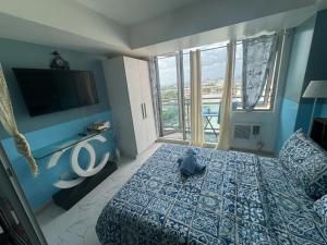 Apple Paris Azure Staycation