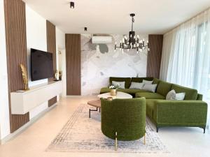 Leonarda Waterfront Residence