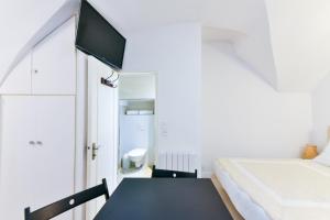 LESPERANCE Studio joli petit situé dans le Suquet, proche des commerces, Palais et plages