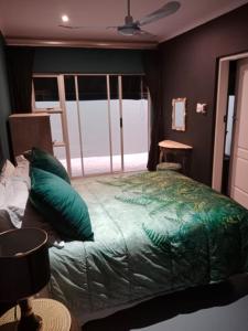 20 On Plover - Private Cottage