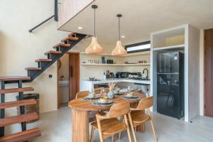 Ayo La Vida - Chic Escape 500m from Seseh Beach