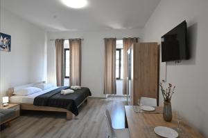 Cathy apartments
