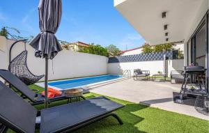 2 Bedroom Gorgeous Apartment In Jezera