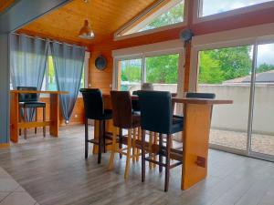 Maisons de vacances Maison 4 personnes avec piscine et espace bien-etre partages : photos des chambres