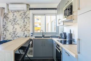 LA PALMERAIE joyeux studio avec balcon, à deux pas de la Banane