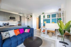 LA PALMERAIE joyeux studio avec balcon, à deux pas de la Banane