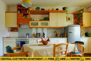 Comfy and central with bikes