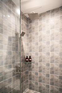 Fofos Crib in Grand Residences Near IT Park Cebu