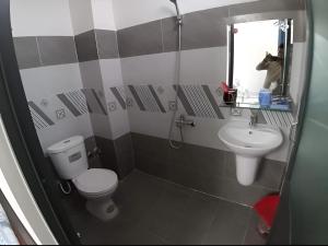 Hoàng Thịnh Hotel