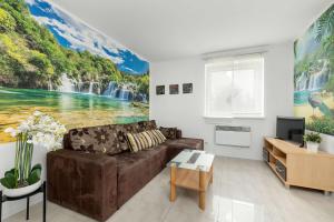 Słoneczny Apartament w Ustroniu Morskim Blisko Plaży by Noclegi Renters