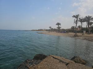 شالية ارضي بحديقه خاصه قريه امباير ريزورت