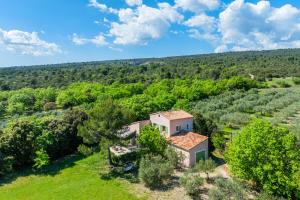 Maisons de vacances Villa sur 1 hectare 15 Personnes GORDES & ROUSSILLON : photos des chambres