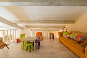 Maisons de vacances Villa sur 1 hectare 15 Personnes GORDES & ROUSSILLON : photos des chambres