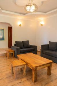 Gatundu Slow Life Farm Stay and Hiking in Tea Farms