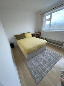 Full 3 bedroom house 3 floors