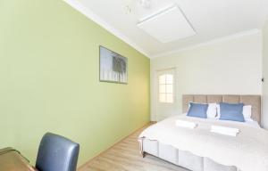 Classic Apartments In The Prestigious Stikliu Str by Reside Baltic