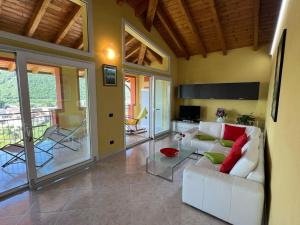 Penthouse Valentino
