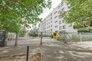 Wilda Chic Apartment by BookingHost