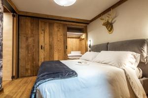 HelloCHALET Valtournenche - Pessey Chalet - 2 Apartments near lift with Garden and Mountain View