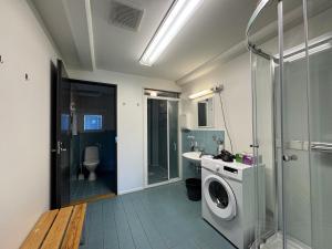 Kotimaailma - Hostellihuone 6