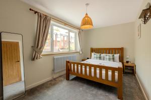 Stylish 3BR Home by Clapham Common with Parking