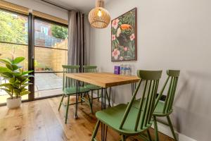 Stylish 3BR Home by Clapham Common with Parking