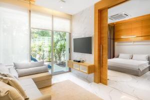 Luxury Villa Residence near Laguna