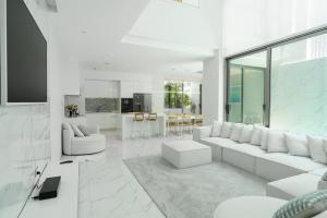 Luxury Villa Residence near Laguna