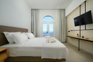 Beachfront Achillion Bay Villa in Corfu