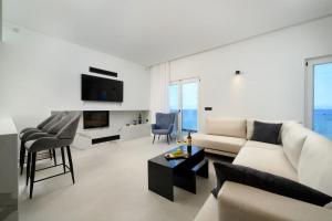 Beachfront Achillion Bay Villa in Corfu