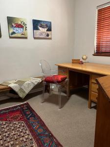 Dotties charming cottage two bedroom apartment and workspace