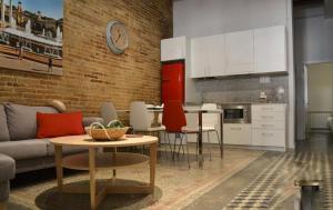 Happy People Plaza España Apartments