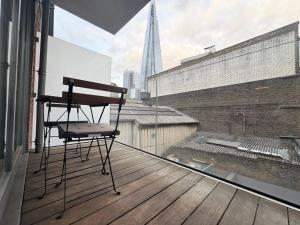 Big and Bright London Bridge unit