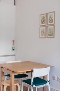 Downtown Refuge Camões