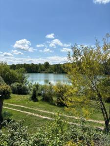 Chalets Lac de Latournerie : photos des chambres