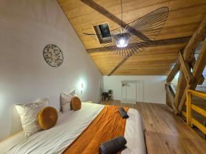 Chalets Gite du Chateau - Jaccuzzi : photos des chambres