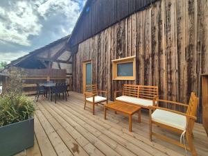 Chalets Gite du Chateau - Jaccuzzi : photos des chambres