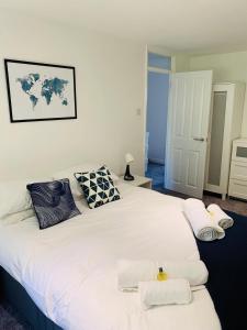 Spacious 3 Bedroom Home with Garden in Farnham