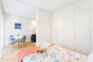 Studio w Terrace, Pool & Gym | Antas by Host Wise