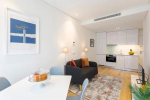 HostWise – Studio w Terrace, Pool & Gym by Dragão
