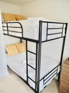 Modern & Stylish 3 Bedoom Home in Taunton